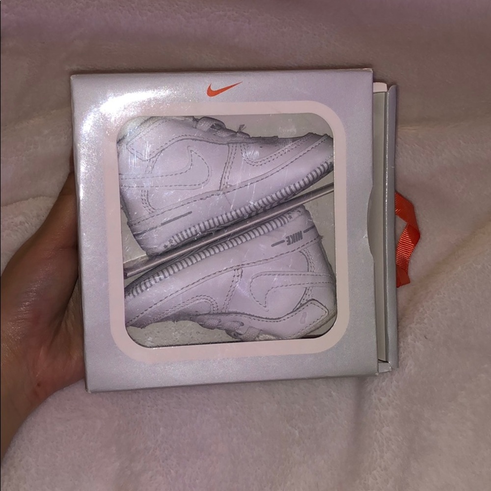 Infant air force 1s